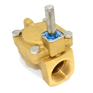 Danfoss 032U7536 Valvula Solenoide EV220B, 1-1/2 pulg, NPT, NC, 2 Way