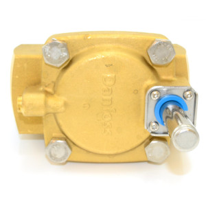 Danfoss 032U7536 Valvula Solenoide EV220B, 1-1/2 pulg, NPT, NC, 2 Way
