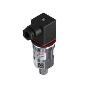 Danfoss 060G3804 Pressure Transmitter AKS 32, Pressure connection notes: Type: NPT, Pressure Connection Size: 1/4-18  0 - 13.79 BAR 0 - 200 PSI  Danfoss 060G3804 Pressure Transmitter AKS 32, Pressure connection notes: Type: NPT, Pressure Connection Size: 1/4-18  0 - 13.79 BAR 0 - 200 PSI