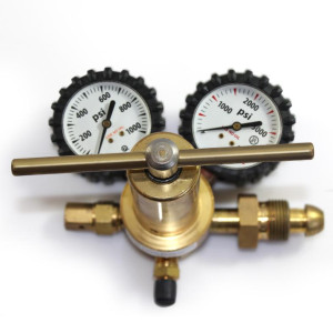 Uniweld RHP800 Nitrogen Regulator 0-800 psig, replaces RHP500 and RHP750 Uniweld RHP800 Nitrogen Regulator 0-800 psig, replaces RHP500 and RHP750